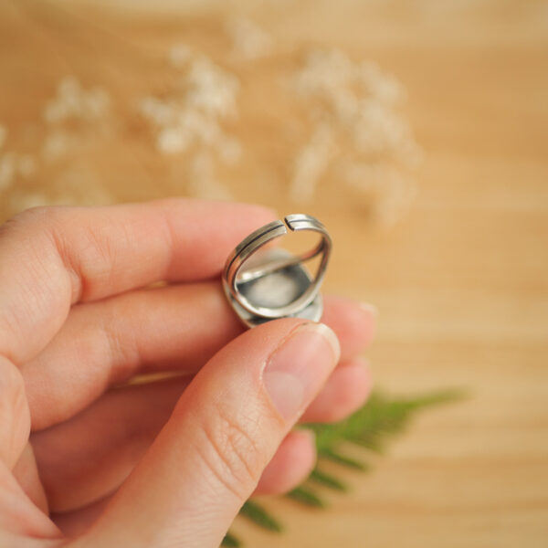 ćma - srebrny pierścionek sygnet damski