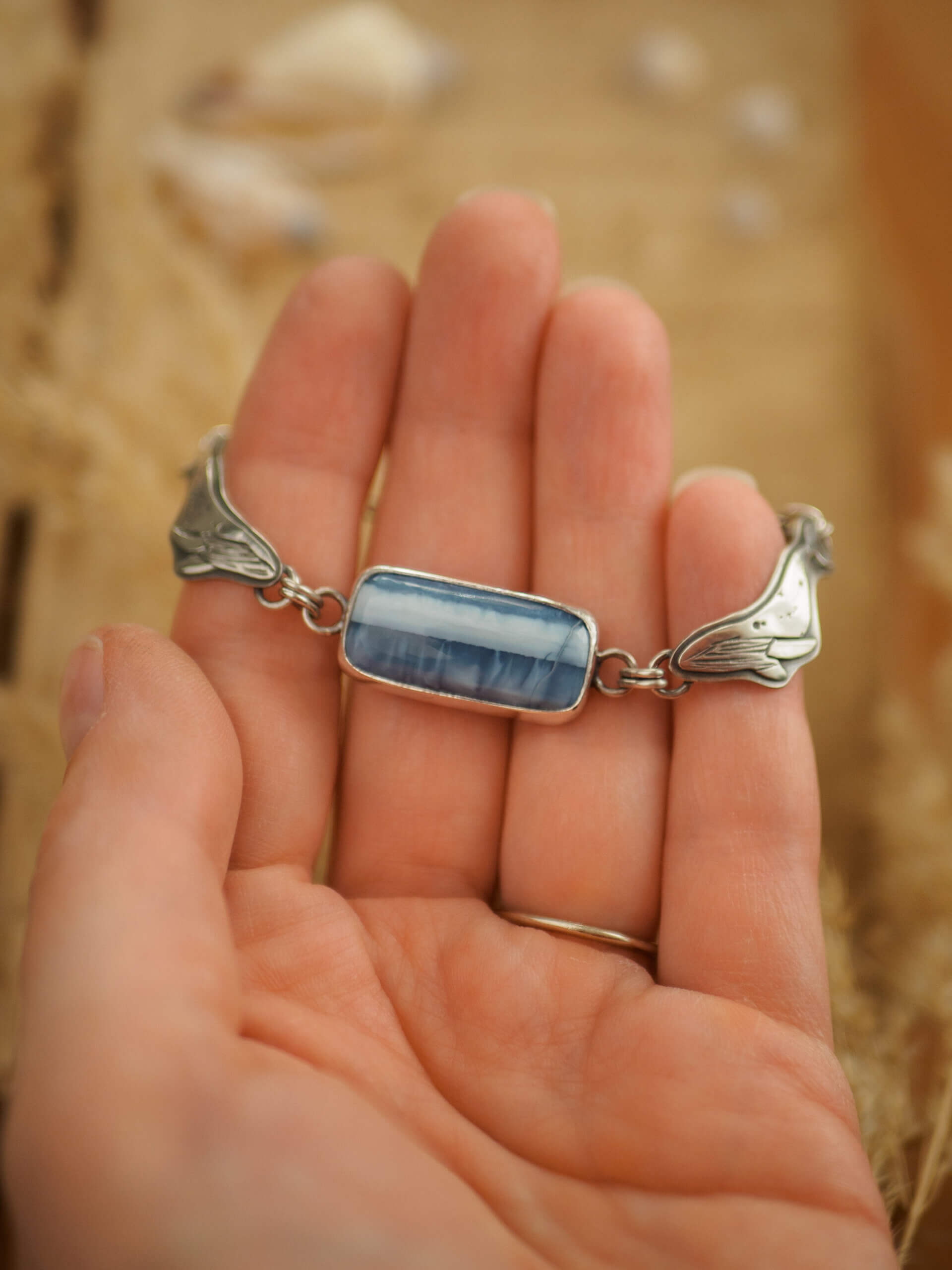 KRUPKOWSKA.COM Wieloryby z opalem <strong>bransoletka</strong> 4 Wieloryby z opalem niebieskim - bransoletka ze srebra