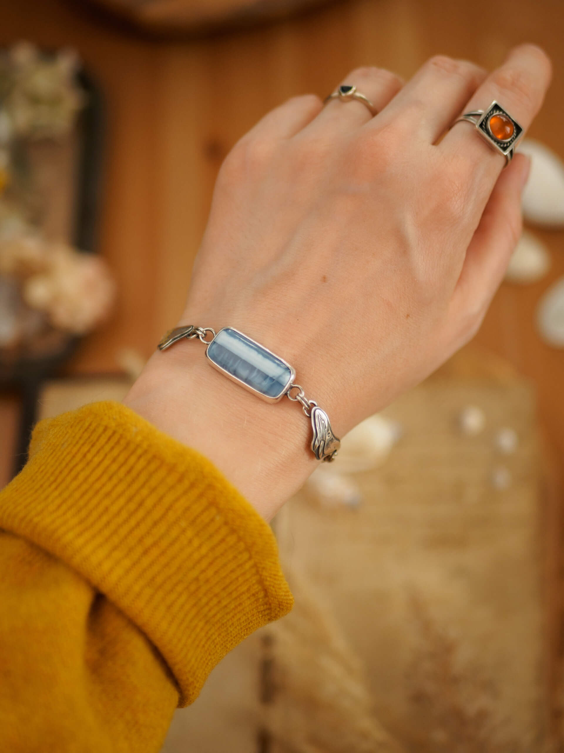 KRUPKOWSKA.COM Wieloryby z opalem <strong>bransoletka</strong> 7 Wieloryby z opalem niebieskim - bransoletka ze srebra