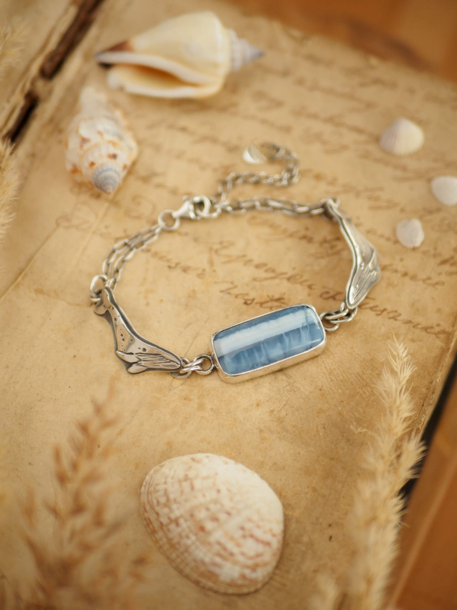 KRUPKOWSKA.COM Wieloryby z opalem <strong>bransoletka</strong> 2 Wieloryby z opalem niebieskim - bransoletka ze srebra