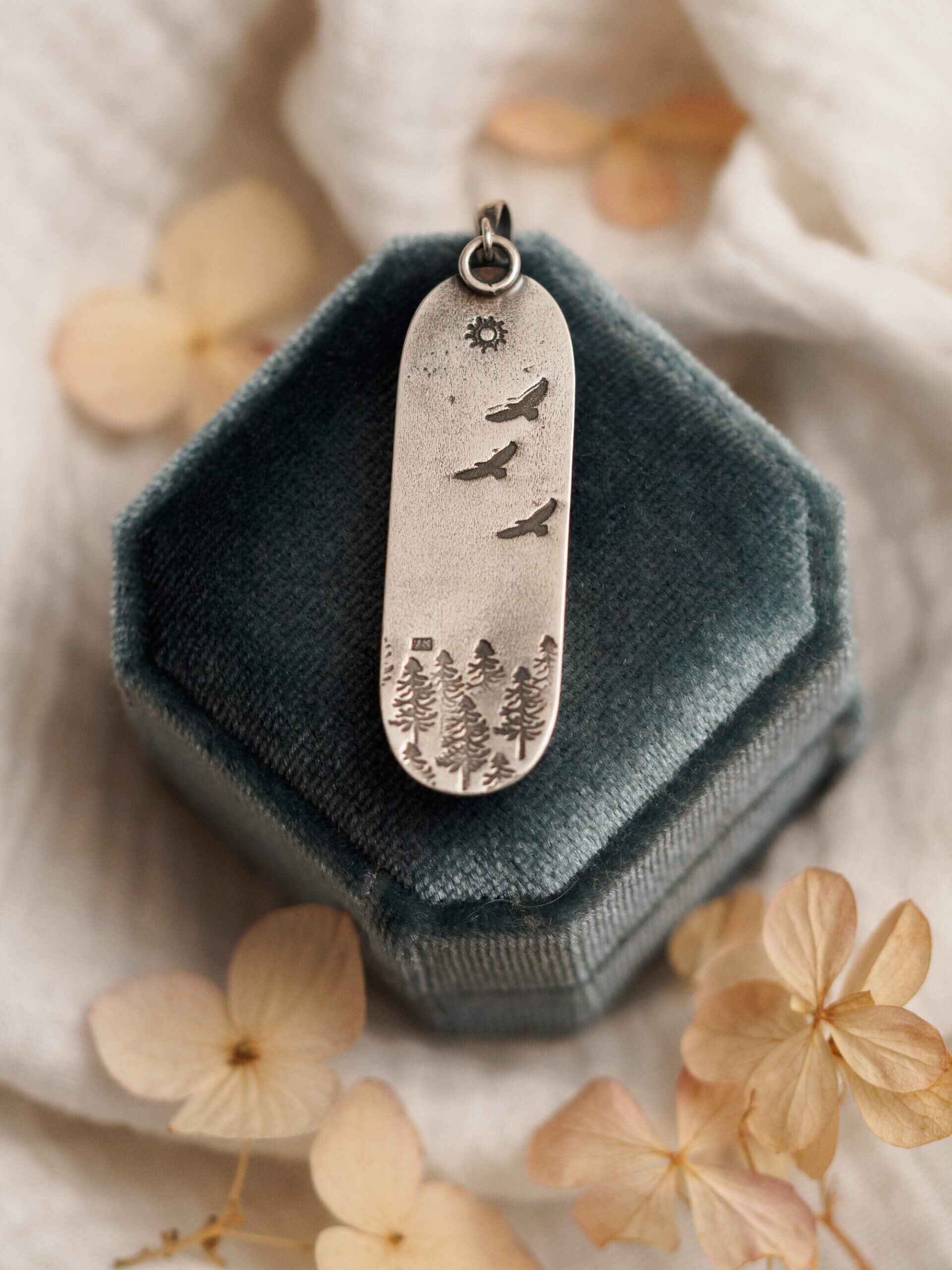 KRUPKOWSKA.COM Żuraw zimowy <strong>naszyjnik</strong> 2 Żuraw zimowy - srebrny naszyjnik z agatem dendrytowym