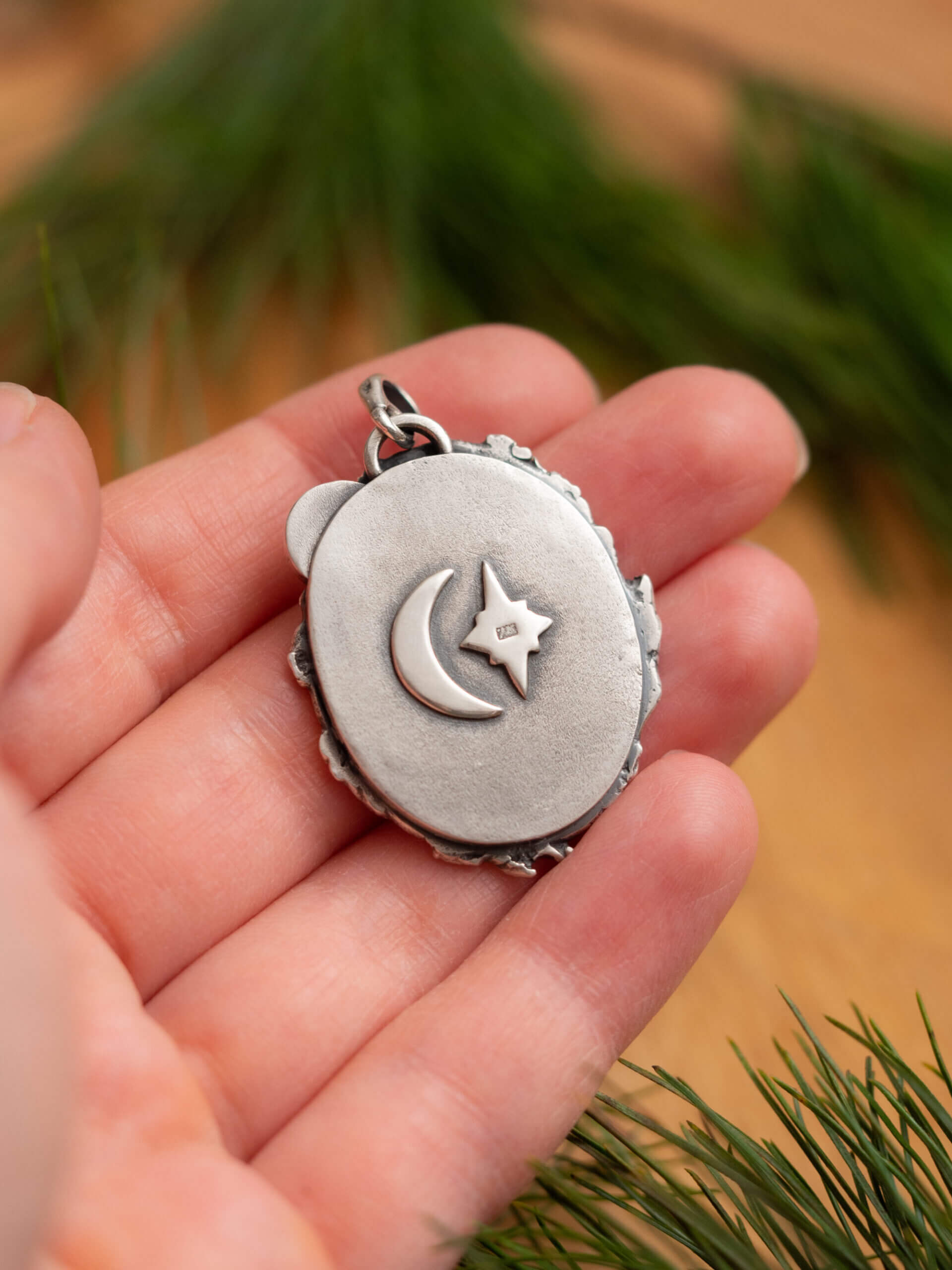 KRUPKOWSKA.COM Śpiące sowy <strong>wisiorek</strong> 11 Śpiące sowy - srebrny wisiorek z akwamarynem